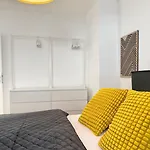 Апартаменты Moderne Wohlfuehlwohnung Nahe Df & Cgn! *