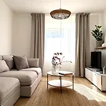 Апартаменты Moderne Wohlfuehlwohnung Nahe Df & Cgn! *