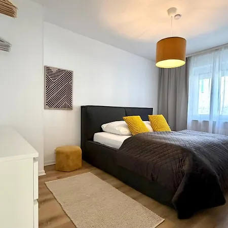 Moderne Wohlfuehlwohnung Nahe Df & Cgn!
