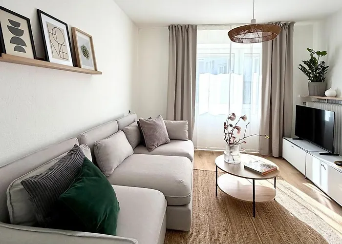 Moderne Wohlfuehlwohnung Nahe Df & Cgn! *